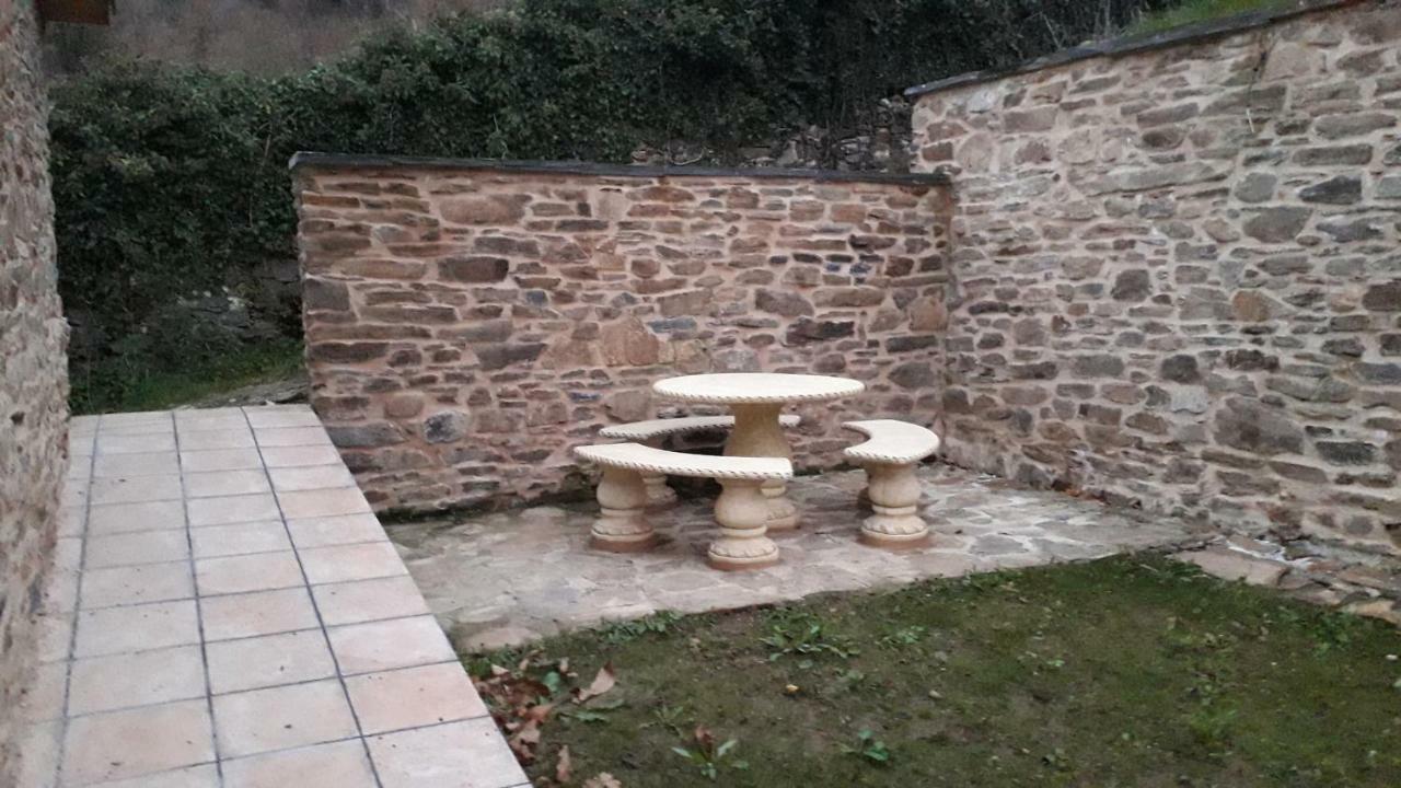 Apartamentos Rurales Casa Carmen Pola de Allande Eksteriør bilde