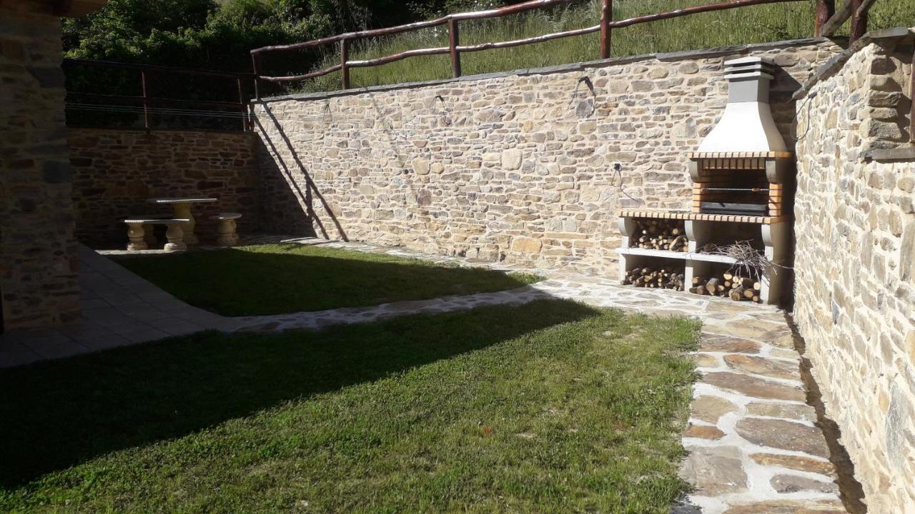 Apartamentos Rurales Casa Carmen Pola de Allande Eksteriør bilde